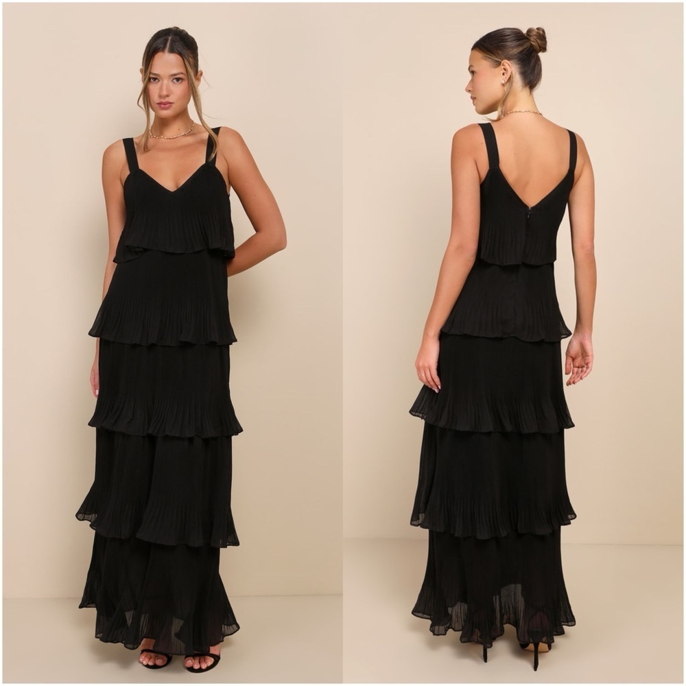 LULU’S Elegant Nature Black Pleated Sleeveless Tiered Maxi Dress